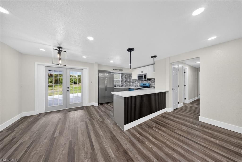 280 1st St Nw, Naples, FL 34120 Photo