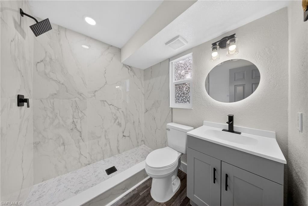 280 1st St Nw, Naples, FL 34120 Photo