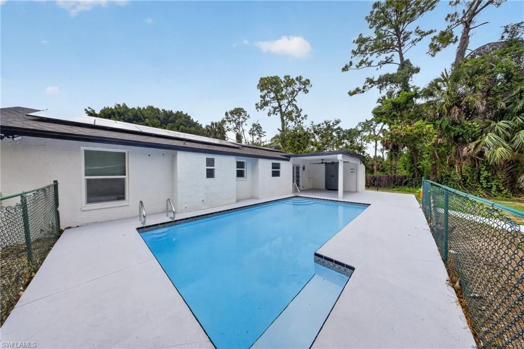280 1st St Nw, Naples, FL 34120 Photo