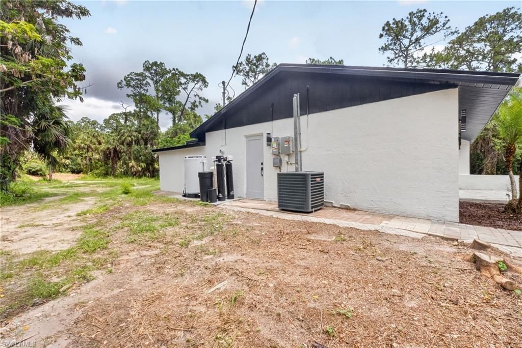280 1st St Nw, Naples, FL 34120 Photo