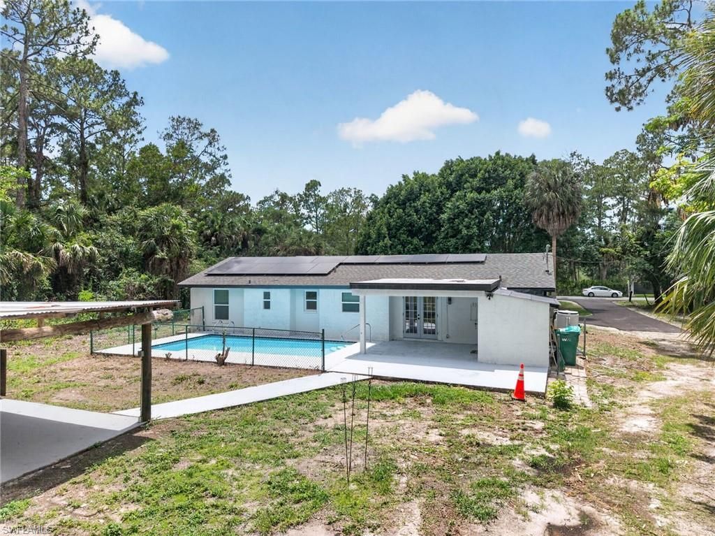 280 1st St Nw, Naples, FL 34120 Photo