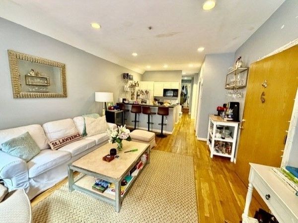 17 Thacher, Unit 1, Boston, MA 02113