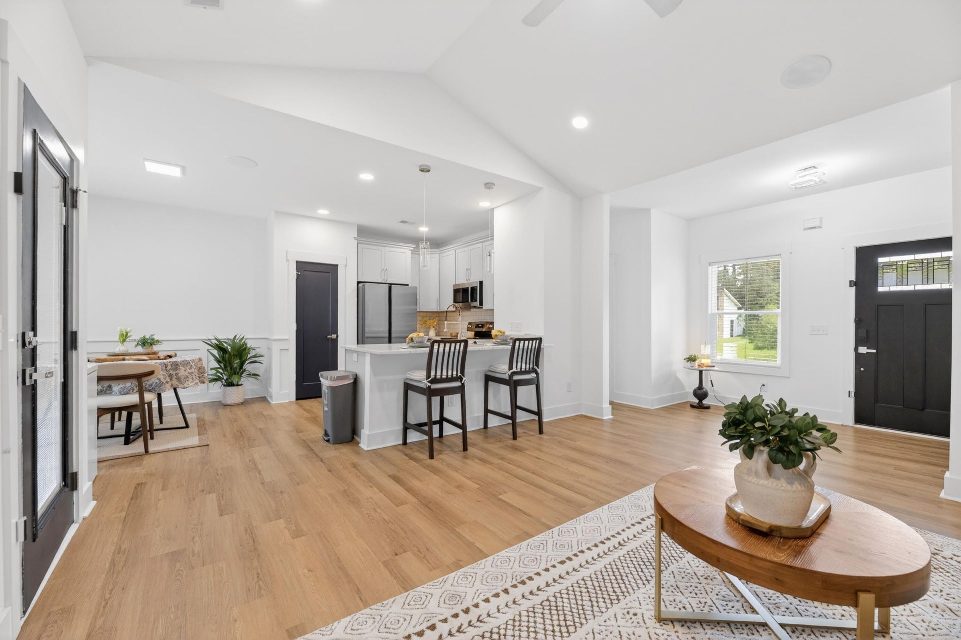2034 NE Longwood Road Photo 15