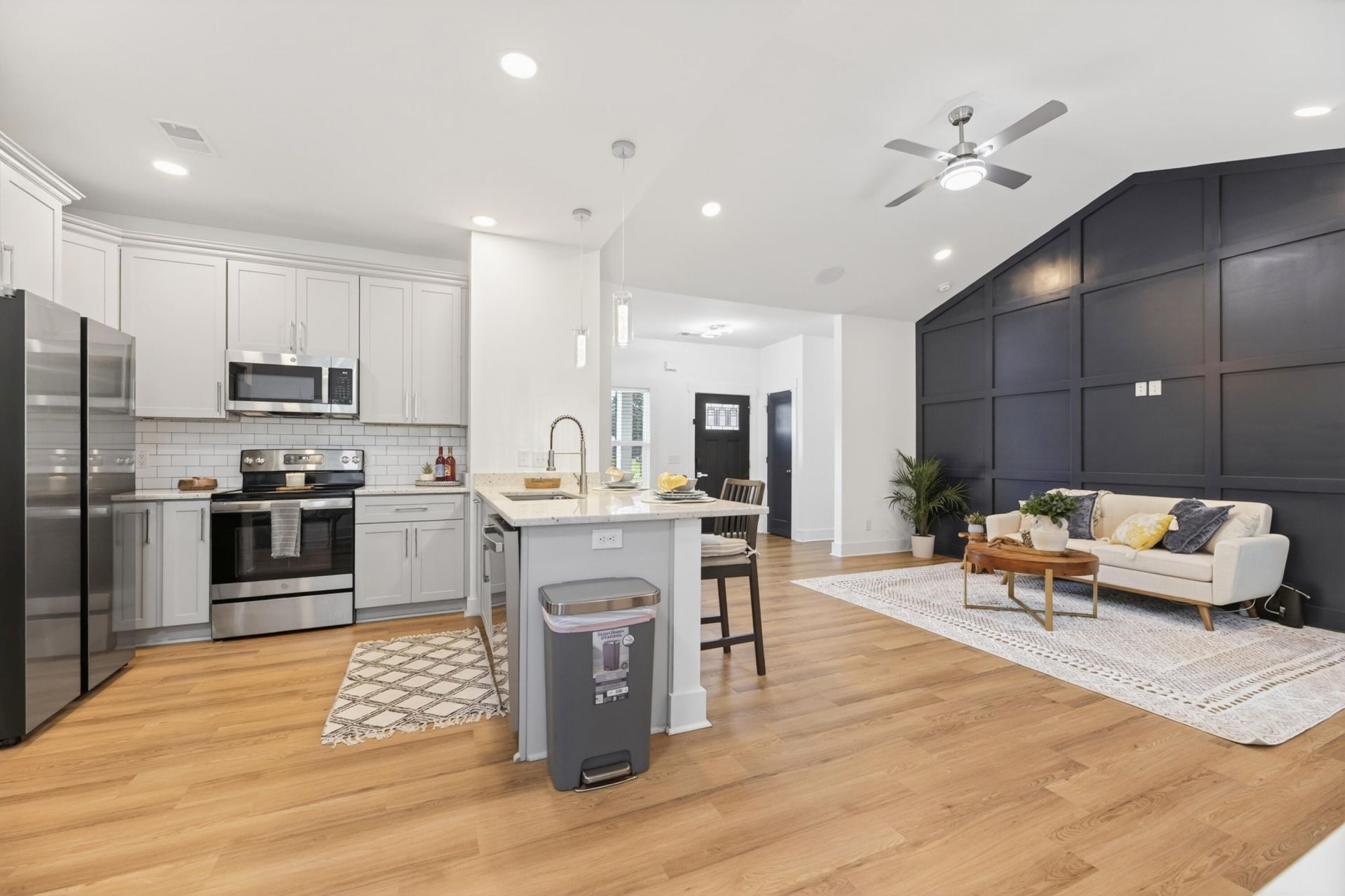2034 NE Longwood Road Photo 16