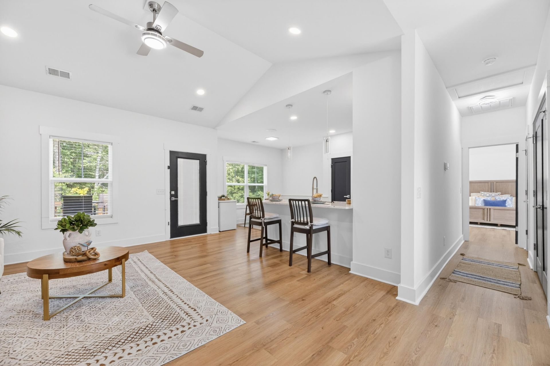 2034 NE Longwood Road Photo 17