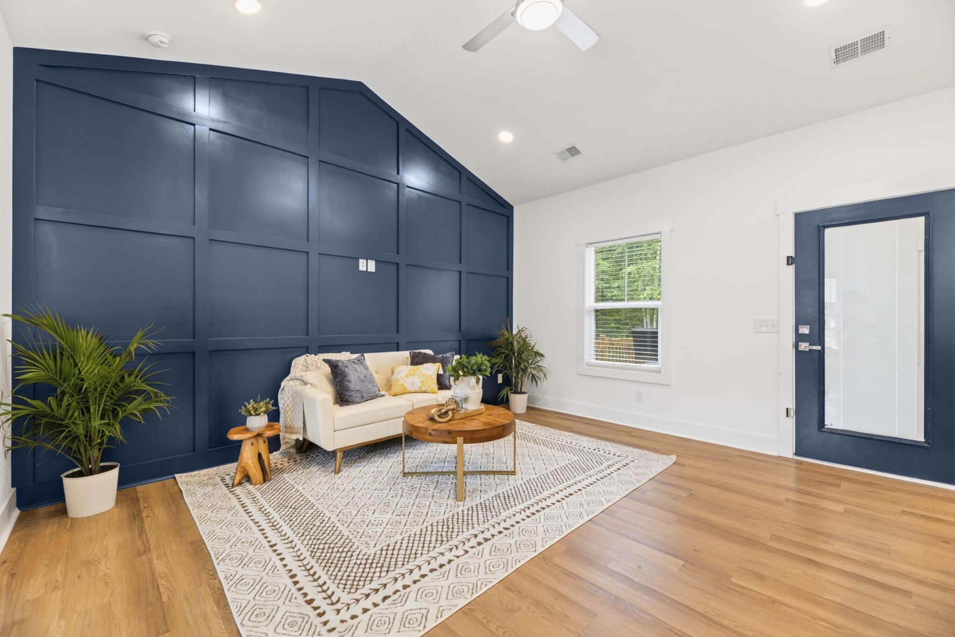 2034 NE Longwood Road Photo 17