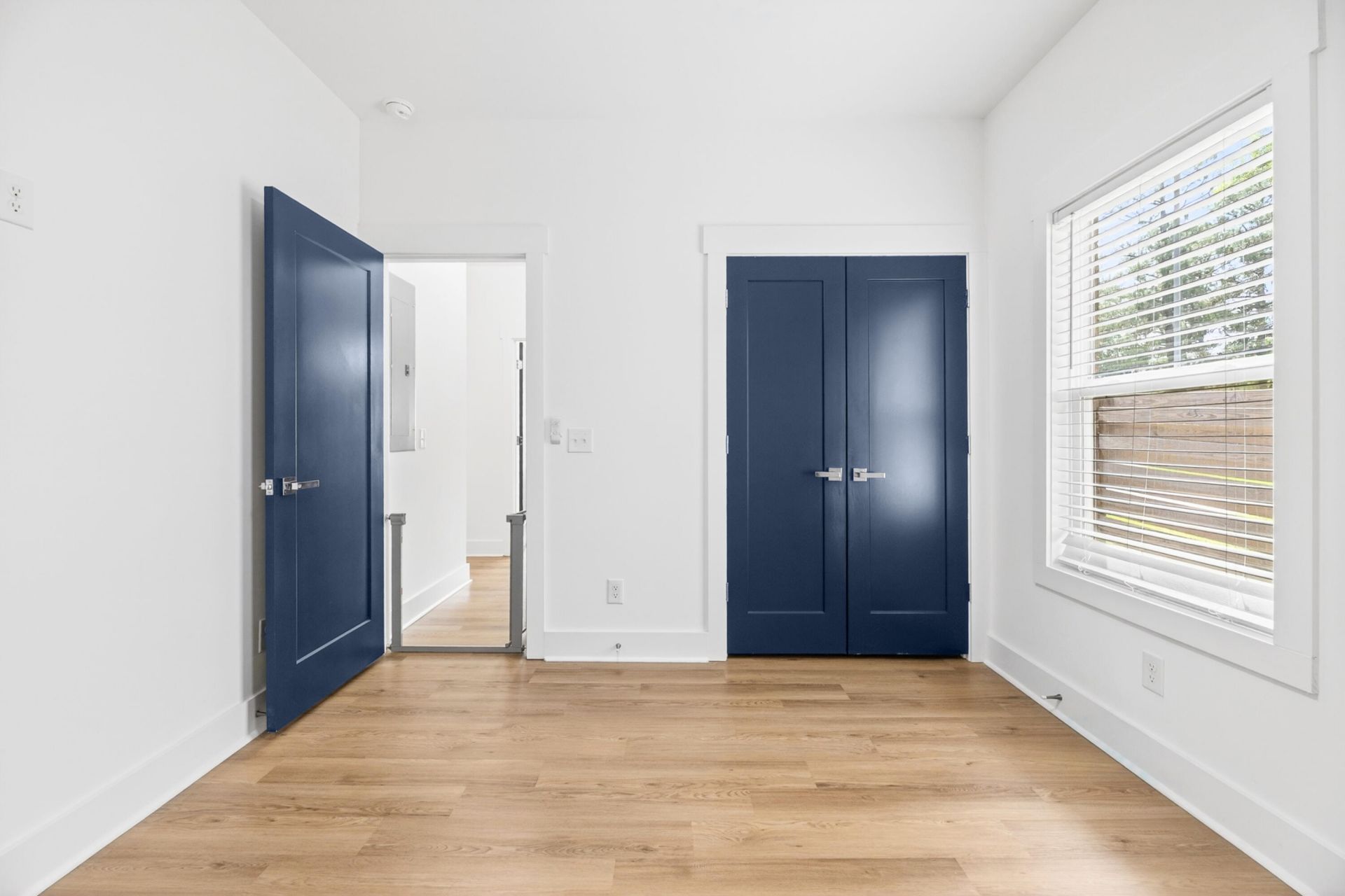 2034 NE Longwood Road Photo 29