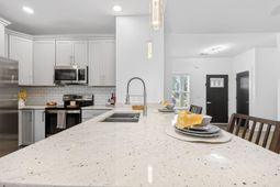 2034 NE Longwood Road photo 4