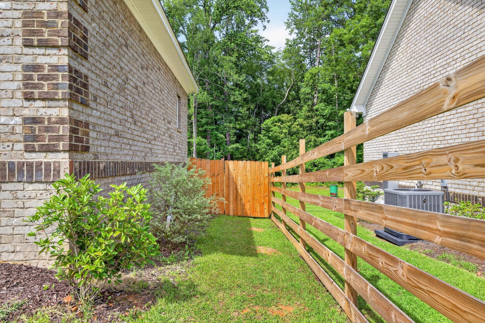 2034 NE Longwood Road Photo 41
