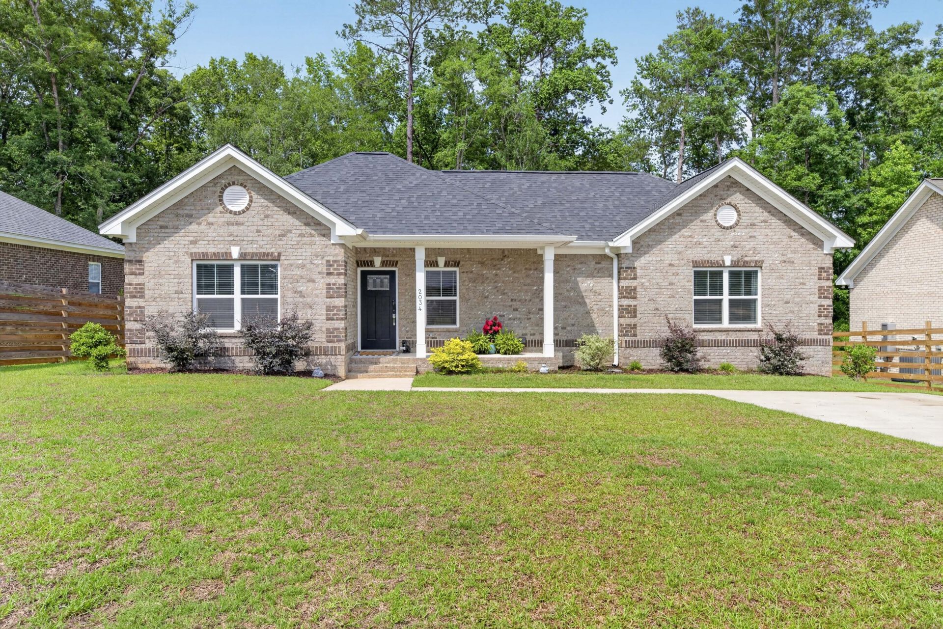 2034 NE Longwood Road Photo 43