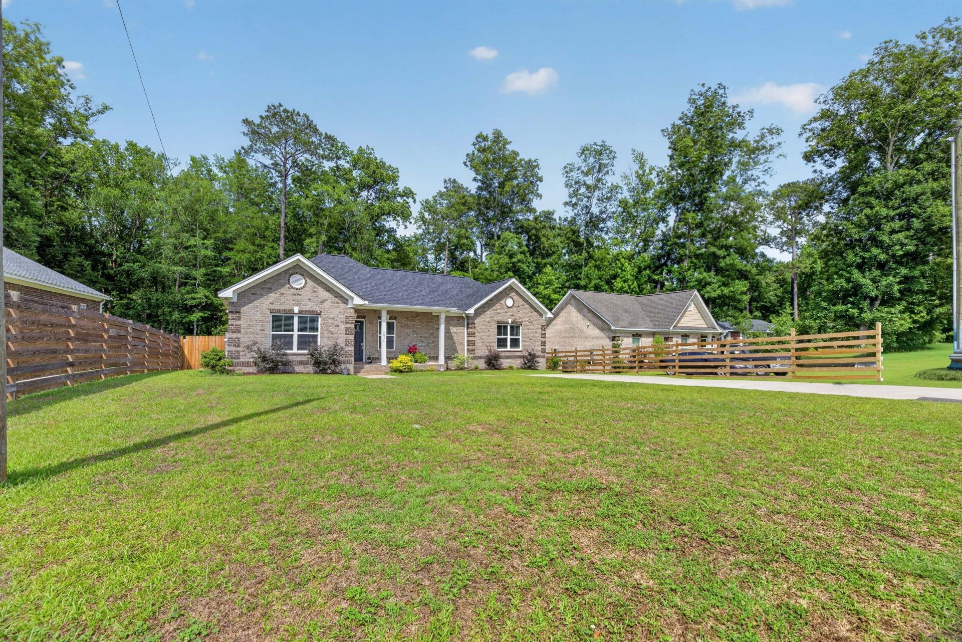 2034 NE Longwood Road Photo 47