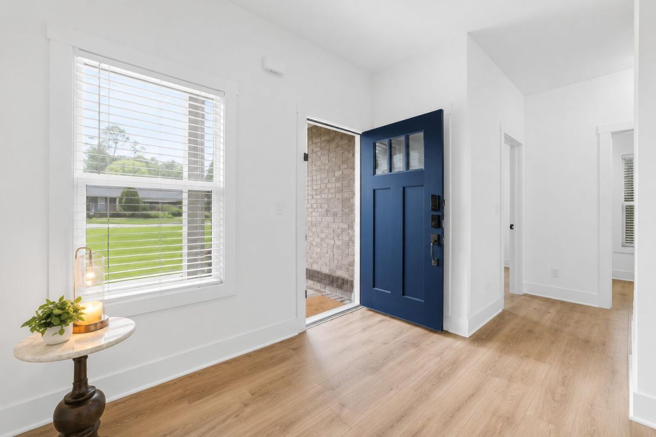 2034 NE Longwood Road Photo 7