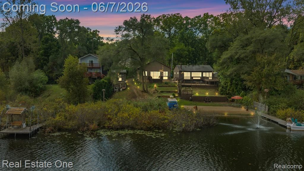 200 E Canyon Drive, Milford Township, MI 48380 Main Photo