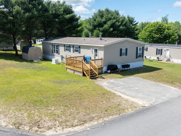 20 Purington Avenue, Mechanic Falls, ME 04256