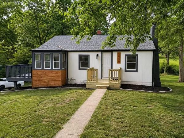 2920 NE 39th Street, Kansas City, MO 64117