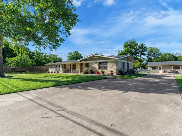 1009 Crepe Myrtle DR , San Marcos, TX 78666