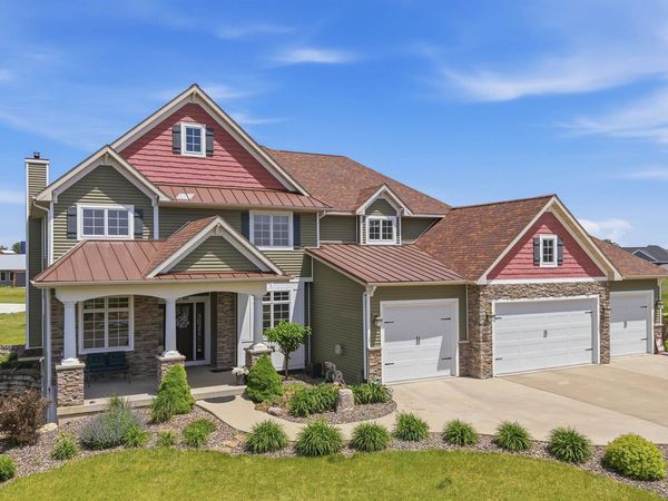 N6350 Tradewinds Circle, Beaver Dam, WI 53916