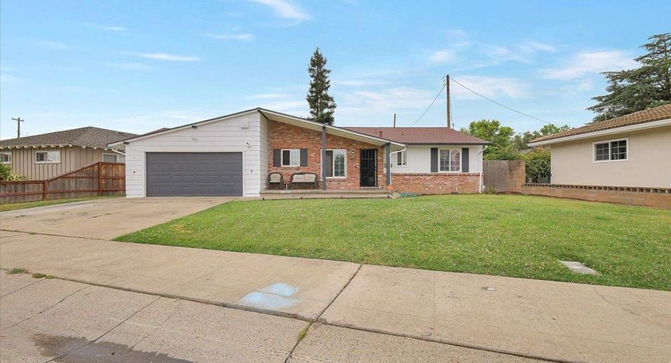 738 Costa Dr, Lodi, CA 95240 Photo