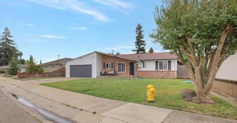 738 Costa Dr, Lodi, CA 95240 Photo