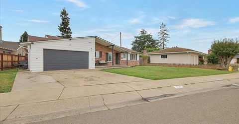 738 Costa Dr, Lodi, CA 95240 Photo