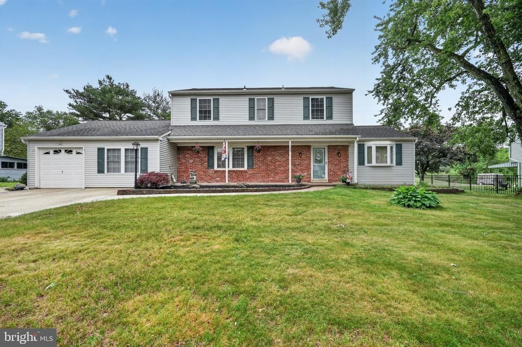 100 Coachman Drive , Bordentown, NJ 08505 Main Photo