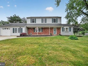 100 COACHMAN DRIVE , BORDENTOWN, NJ 08505