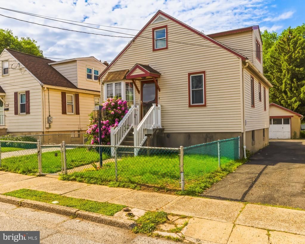 208 Lehigh Avenue , Gloucester City, NJ 08030 Main Photo