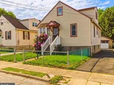 208 LEHIGH AVENUE , GLOUCESTER CITY, NJ 08030