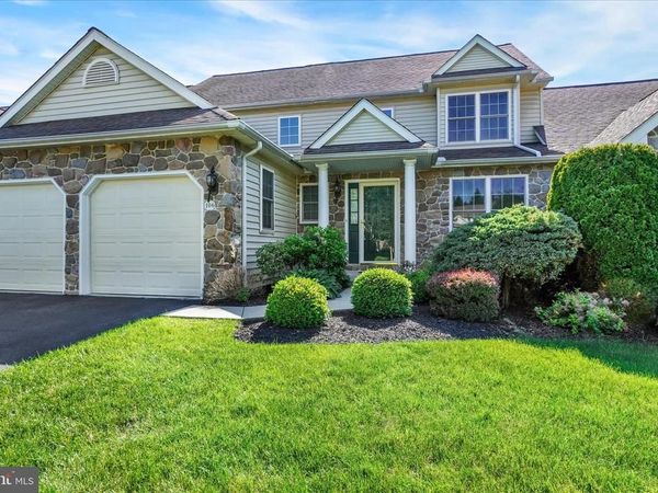 106 N FOUNTAIN DRIVE , Unit 4, YORK, PA 17402