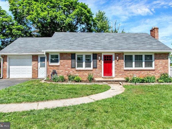 2250 S QUEEN STREET , YORK, PA 17402