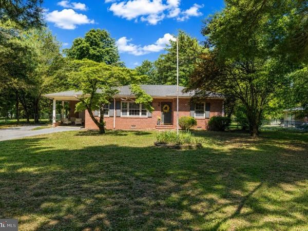 610 BEACH ROAD , WHITE STONE, VA 22578