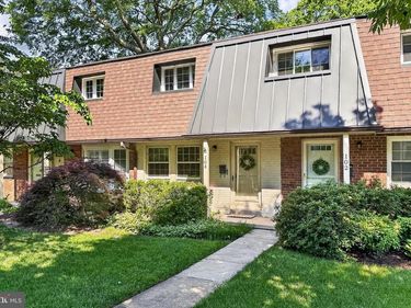 104 W ANNANDALE ROAD , Unit 318, FALLS CHURCH, VA 22046