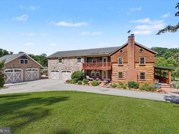 4941 WALTERS HATCHERY ROAD , SPRING GROVE, PA 17362