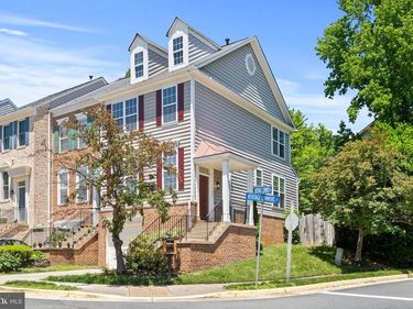 11482 HERITAGE COMMONS WAY, RESTON, VA 20194