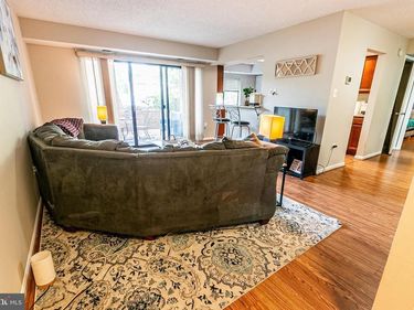 10208 BUSHMAN DRIVE, Unit 402, OAKTON, VA 22124
