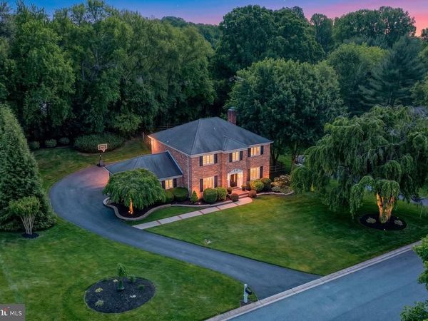 7 PIERSON DRIVE , HOCKESSIN, DE 19707
