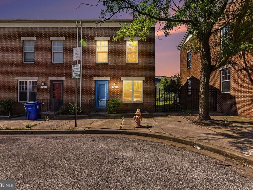 725 W Cherry Blossom Way, Baltimore, MD 21201 Main Photo