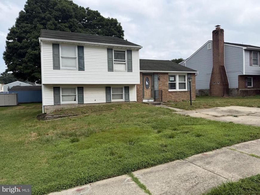 21 Woodmans Court, Baltimore, MD 21221 Main Photo