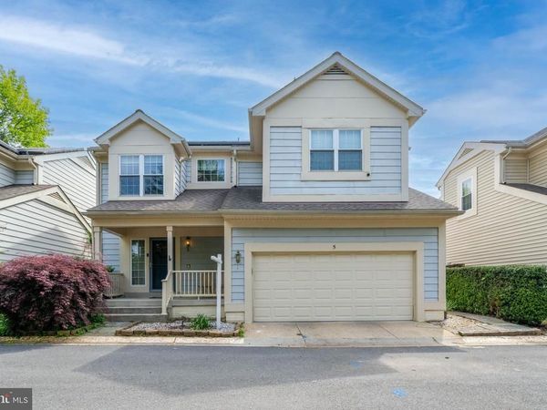 5 HOLLY POND COURT , MONTGOMERY VILLAGE, MD 20886