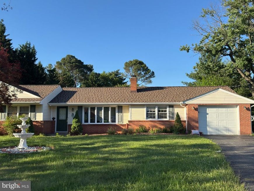 24109 Doreen Dr, Gaithersburg, MD 20882 Main Photo