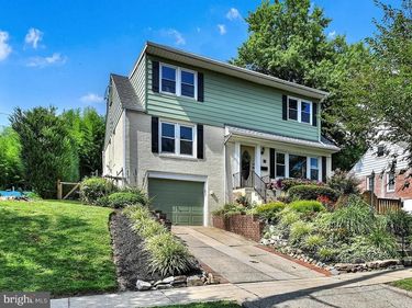 17 E PARK ROAD, READING, PA 19609