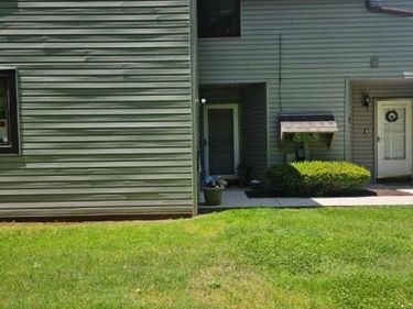 55-7 HOLLY DRIVE, READING, PA 19606