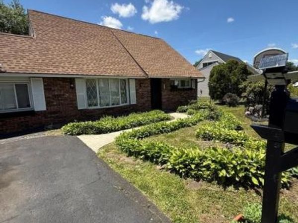 99 KINGWOOD LANE, LEVITTOWN, PA 19055