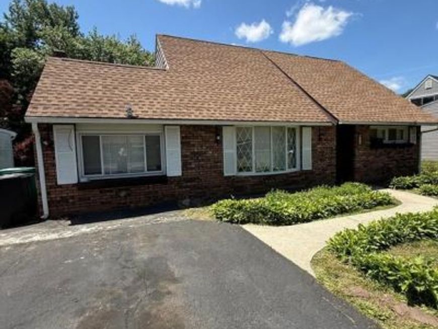 99 Kingwood Lane, Levittown, PA 19055 Main Photo