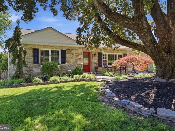 750 SWEETBRIAR DRIVE , WARMINSTER, PA 18974