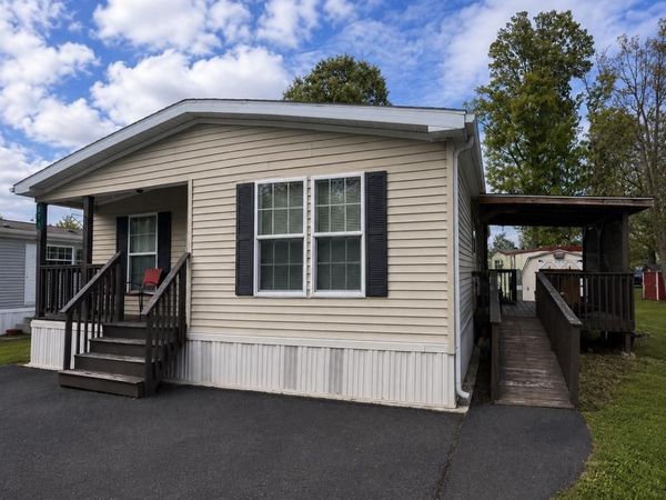 271 DOGWOOD DR, QUAKERTOWN, PA 18951