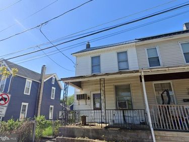 422 STATE STREET , ENOLA, PA 17025