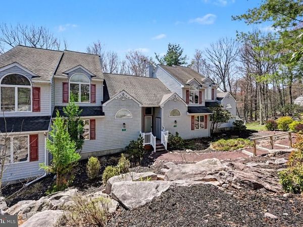 5 BEACHWOOD COURT, LAKE HARMONY, PA 18624
