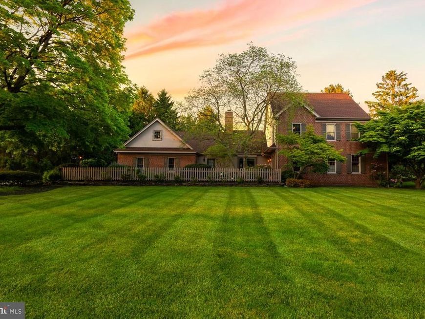 1334 Beaconfield Lane , Lancaster, PA 17601 Main Photo