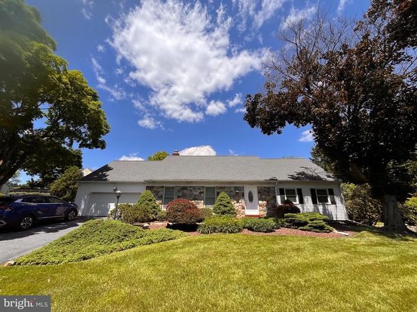 4053 WEDGEWOOD ROAD , ALLENTOWN, PA 18104